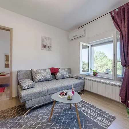 Appartamento Lavander 02 *